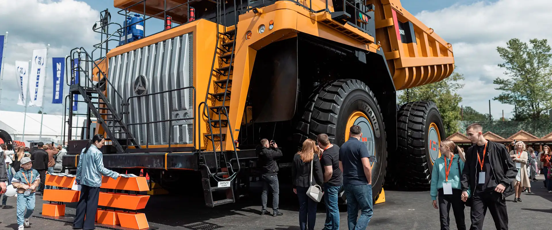 Карьерный самосвал Sany на выставке Уголь России и Майнинг-2024
